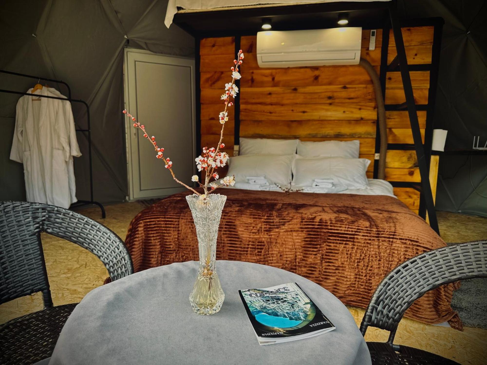 Vardzia Glamping Kültér fotó