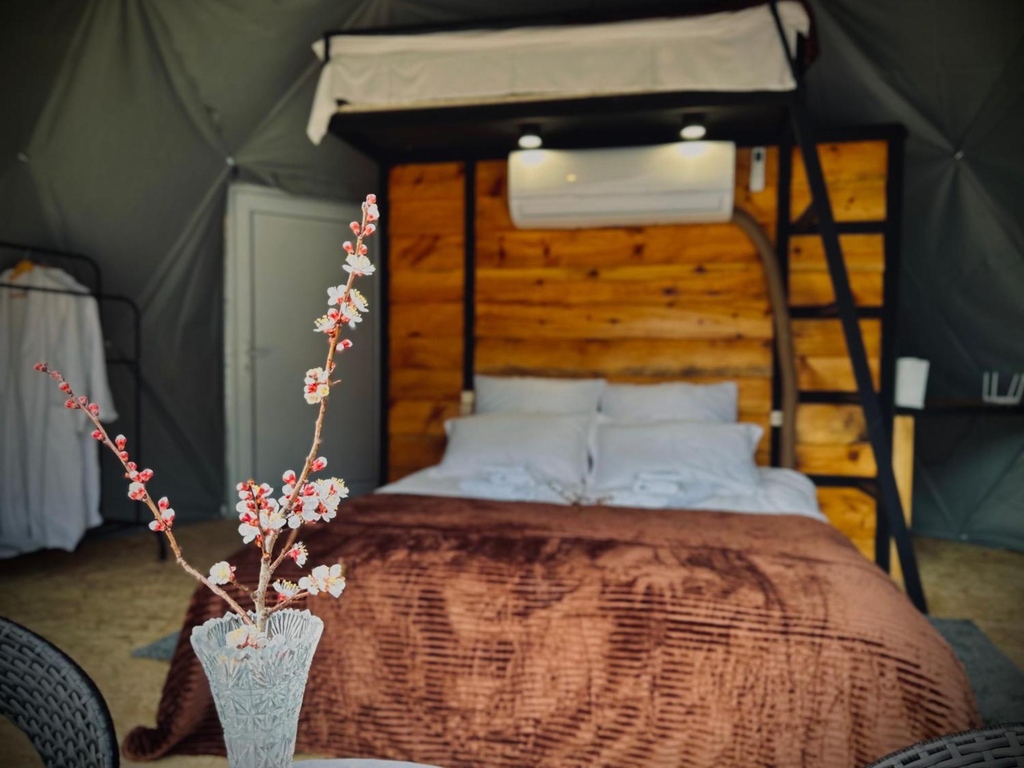 Vardzia Glamping Kültér fotó