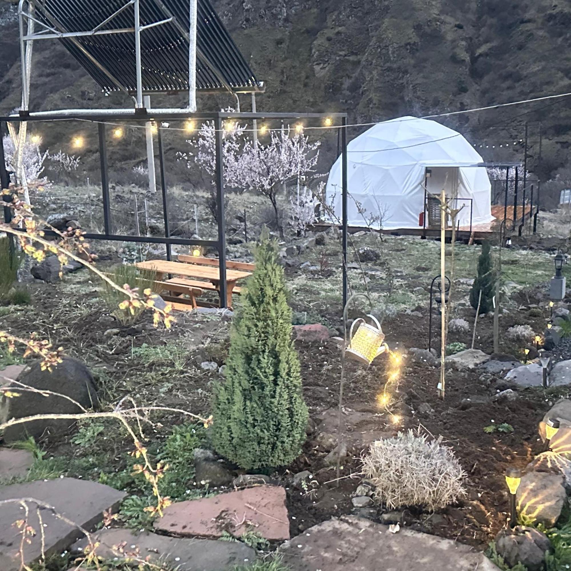 Vardzia Glamping Kültér fotó